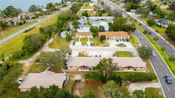 1100 S LAKE SHORE WAY