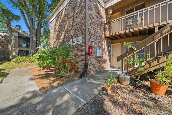 10433 CARROLLBROOK COURT UNIT 105