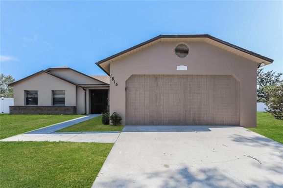 1815 PRAIRIE LAKE BOULEVARD