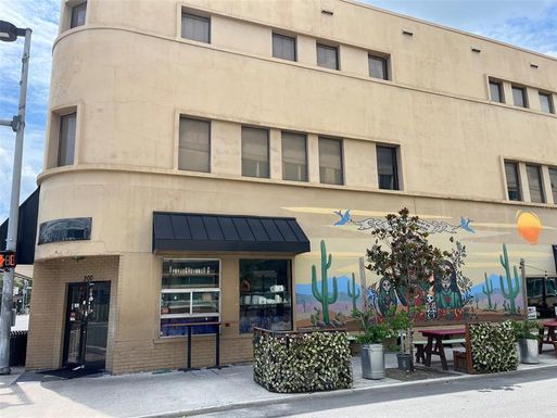 204 W UNIVERSITY AVENUE UNIT 8B