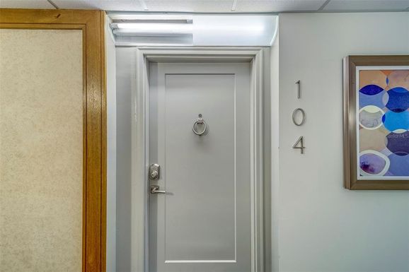 400 ISLAND WAY UNIT 104