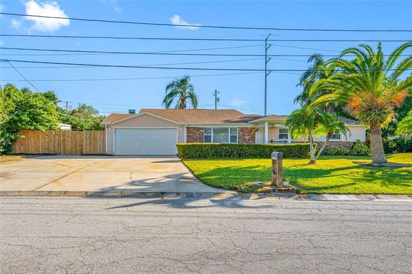 2265 S LAGOON CIRCLE