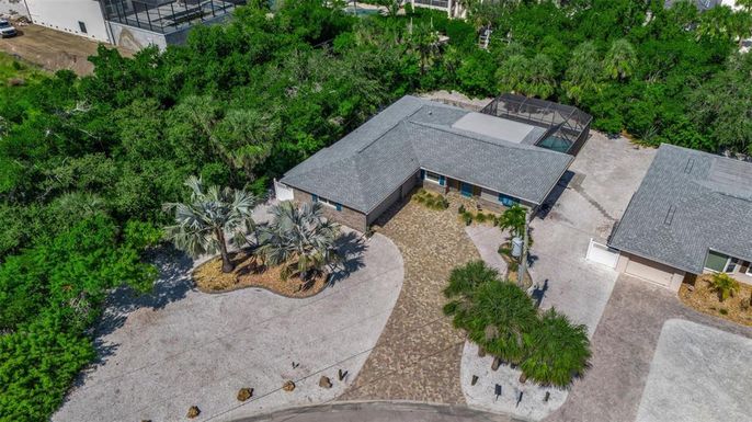 307 AVENIDA DE PARADISIO