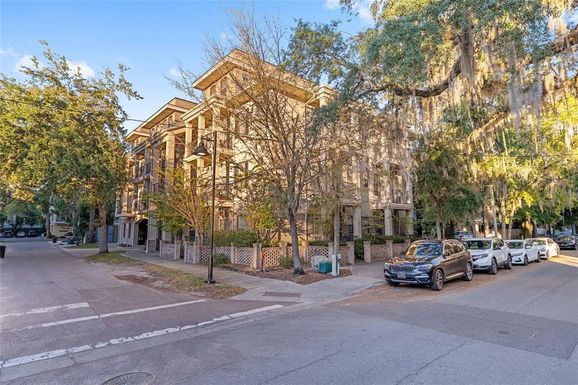 1418 NW 3RD AVENUE UNIT 303