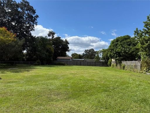 1114 N THACKER AVENUE