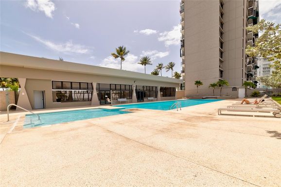 4735 ISLA VERDE AVE UNIT 3J