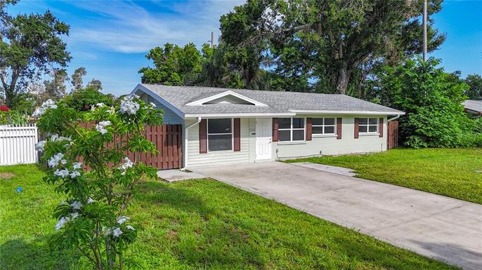 2105 N ALLENDALE AVENUE