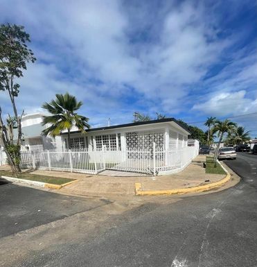 855 FENIX ST. COUNTRY CLUB