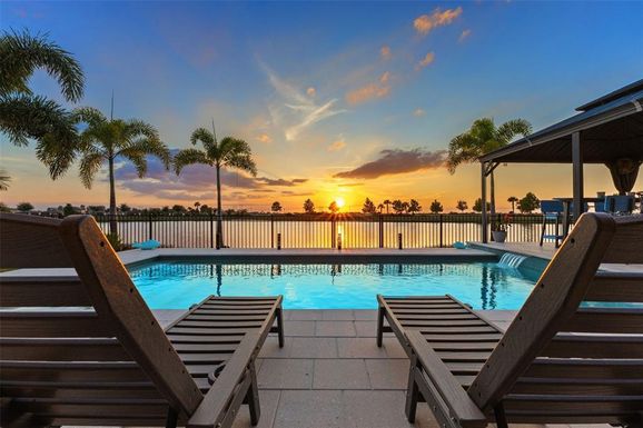 5822 SILVER SUN DRIVE