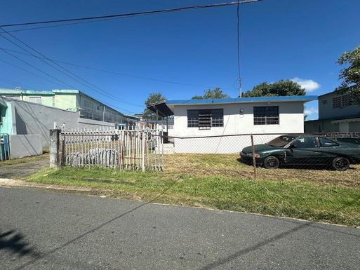 2 CALLE JOSE CAMPECHE BO. CANDELARIA