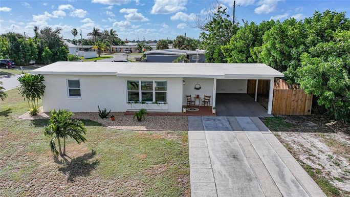 130 PALMETTO CIRCLE NE