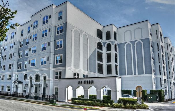 202 E SOUTH STREET UNIT 4050