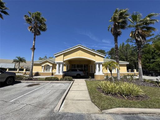 690 LAKE FOREST BOULEVARD