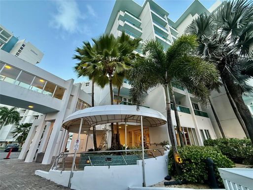 1 CALLE LOS ROSALES UNIT 220 221