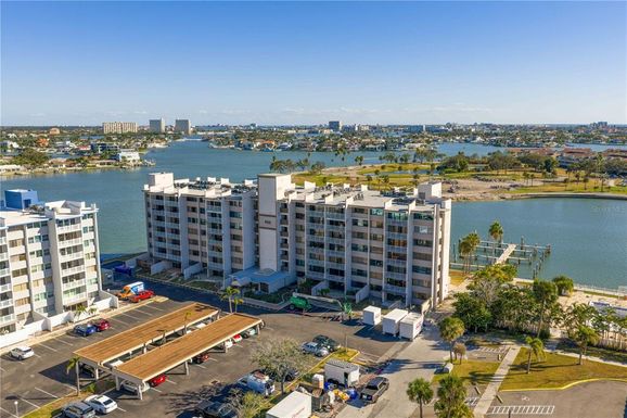 450 TREASURE ISLAND CAUSEWAY UNIT 702