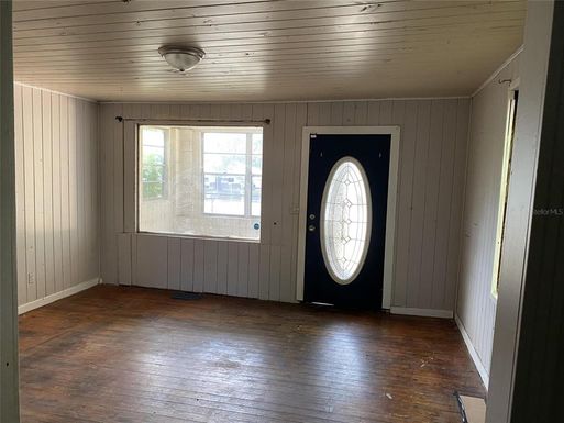 2604 COMMONWEALTH AVENUE