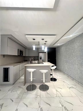 658 AVE MIRAMAR UNIT 1803