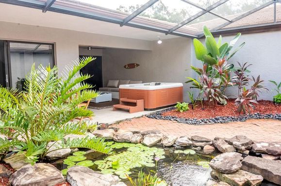 3724 GLEN OAKS MANOR DRIVE