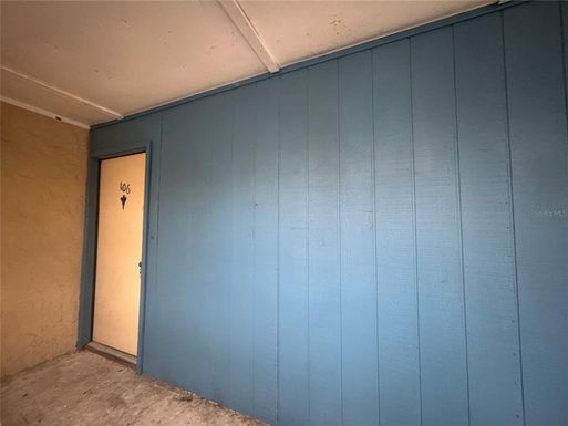 2811 SW ARCHER ROAD UNIT M106