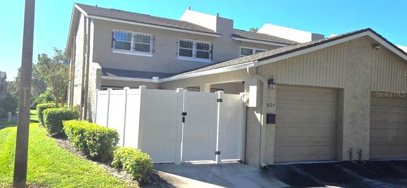 824 TOWN CIRCLE UNIT 101