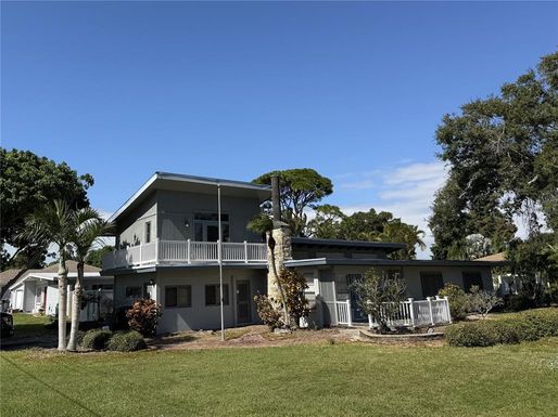 6812 3RD STREET COURT W