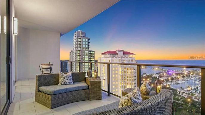 100 1ST AVENUE N UNIT 2104