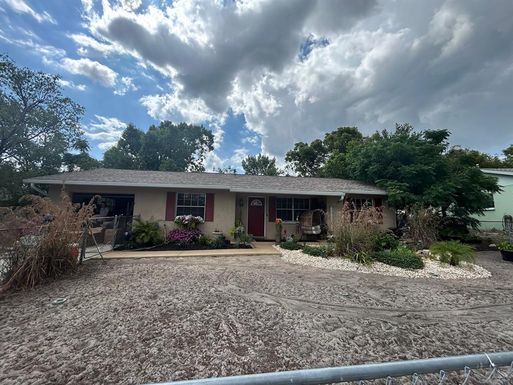 5203 CHAMBERLAIN STREET