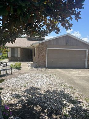 1107 GOLF CLUB COURT