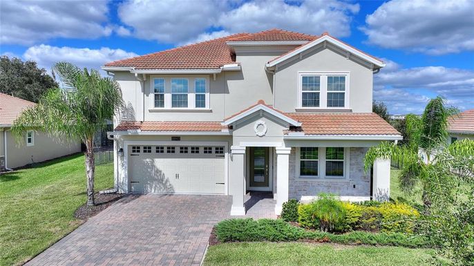 8843 FALLEN OAK DRIVE