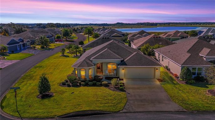 1096 STRADINGER STREET