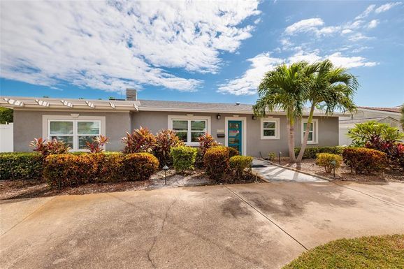 9101 SUN ISLE DRIVE NE