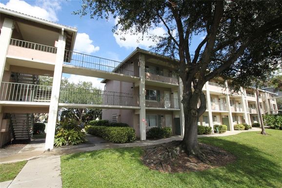 133 OYSTER BAY CIRCLE UNIT 200