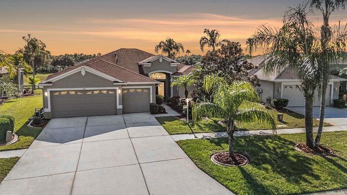 1721 LAKESTONE DRIVE