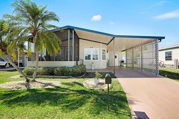 709 RIVERVIEW CIRCLE