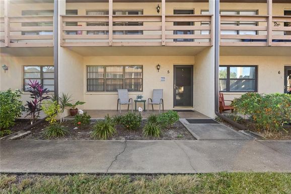 24 QUAILS RUN BOULEVARD UNIT 5