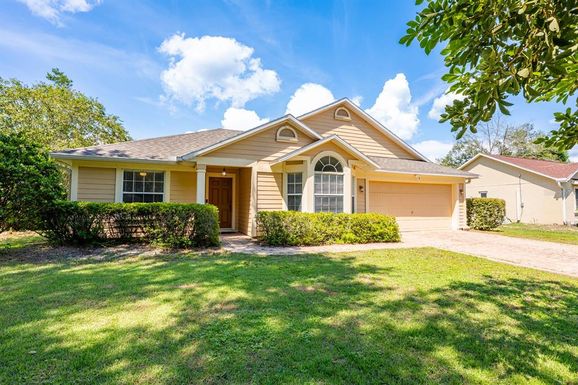 3009 E BEAUMONT LANE