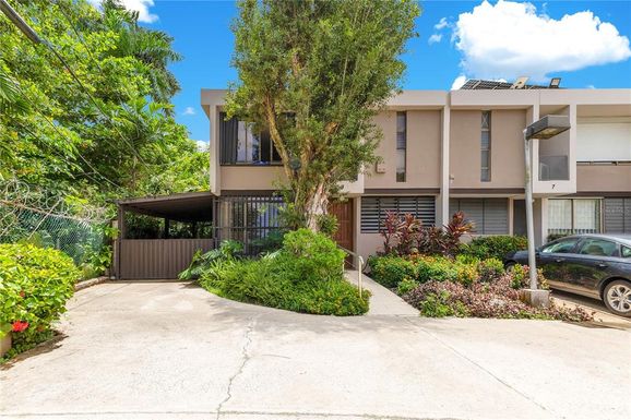 # 255 DUKE ST UNIT TH 8B,