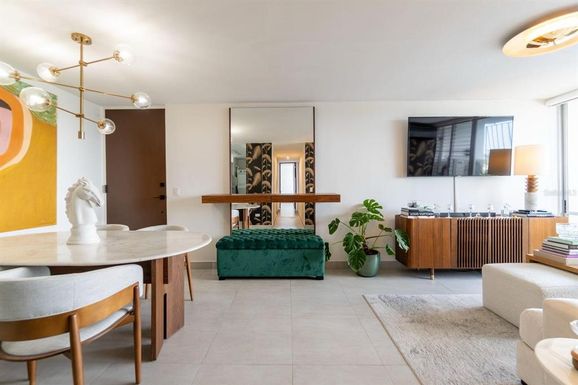 3 CALLE HORTENSIA UNIT 18E