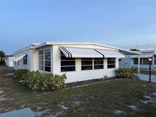 6734 KENSINGTON DRIVE NE