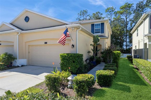 1428 SCARLET OAK LOOP