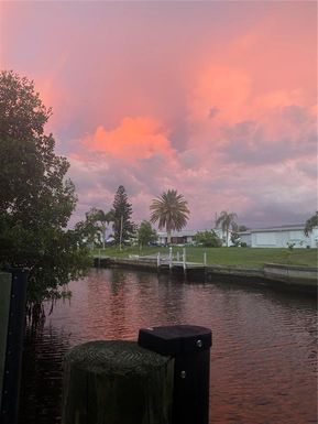 117 ARLINGTON COURT NE