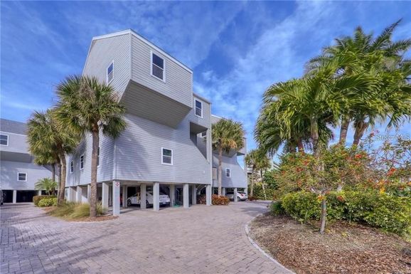 19930 GULF BOULEVARD UNIT 1B