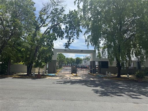 102 P GOLDEN COURT II UNIT P102