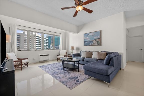 1102 Avenida Ashford CONDADO CENTER UNIT 7B