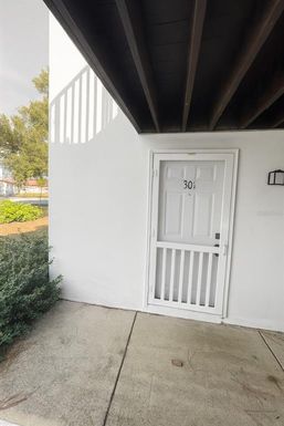 22291 WESTCHESTER BOULEVARD UNIT 301