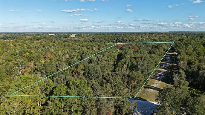 922 SW CHIEFLAND LANE