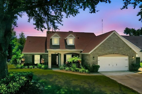 7820 ROLLINGRIDGE COURT