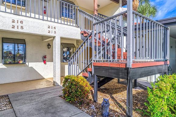 213 PINE HOLLOW DRIVE UNIT 213