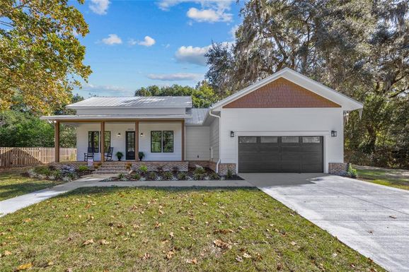 19125 HIGH SPRINGS MAIN STREET