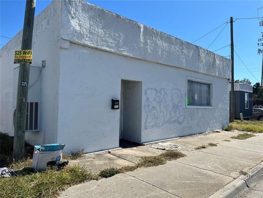 8319 N NEBRASKA AVENUE